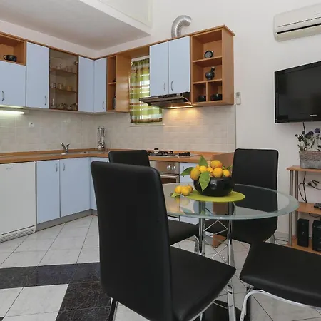 Put Vlaka I Apartman *